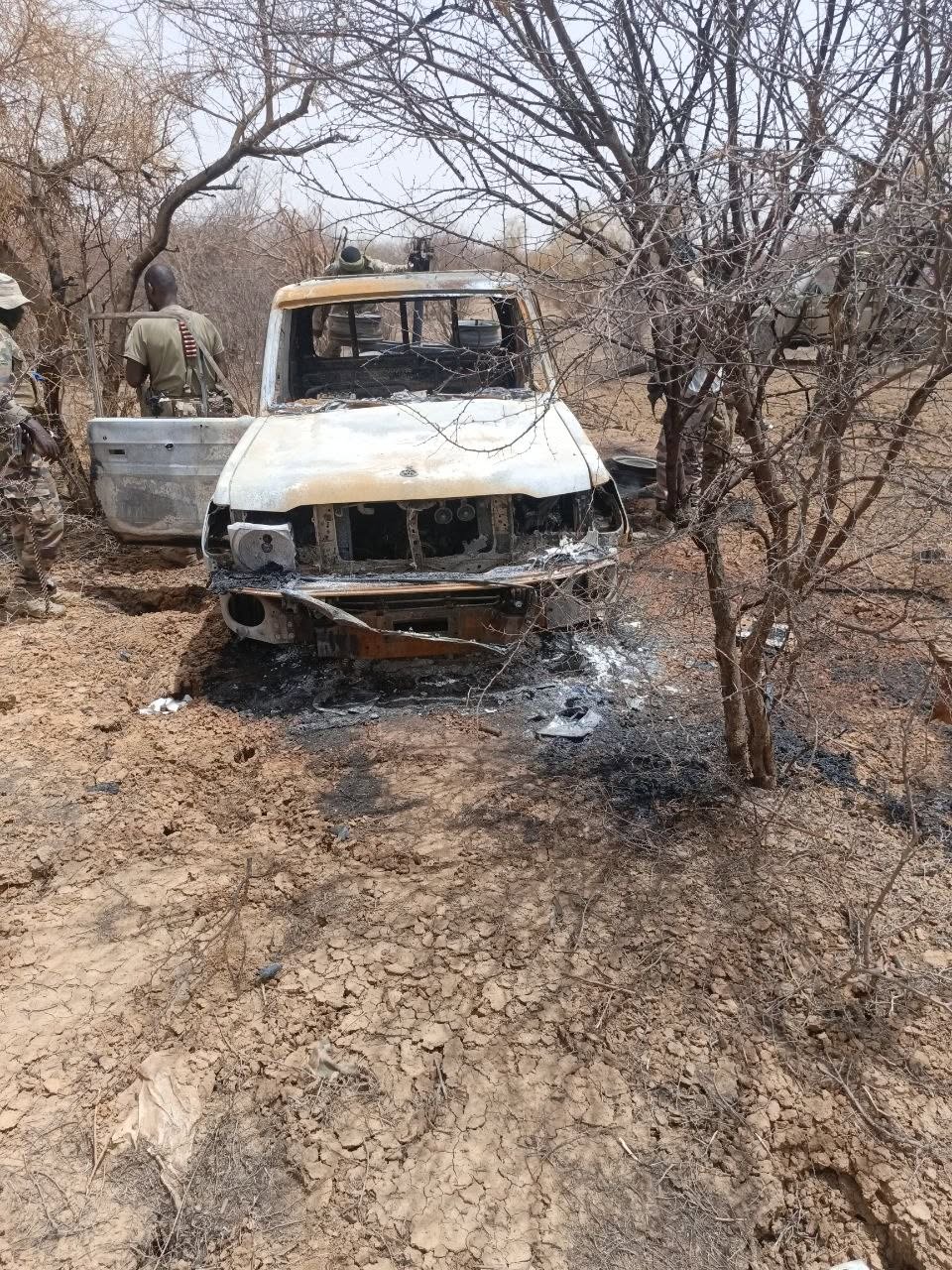 voiture bombardée